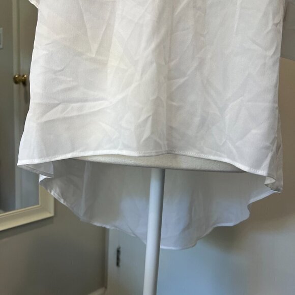 NWT Bisou Bisou White Cold Shoulder Hi-Low hem Blouse, SIze Med - Picture 5 of 15
